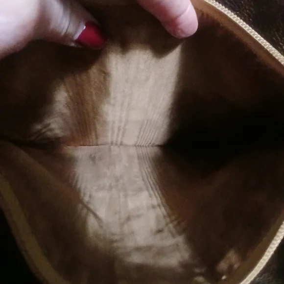 CELINE Vintage Bucket Bag - Picture 6 of 12